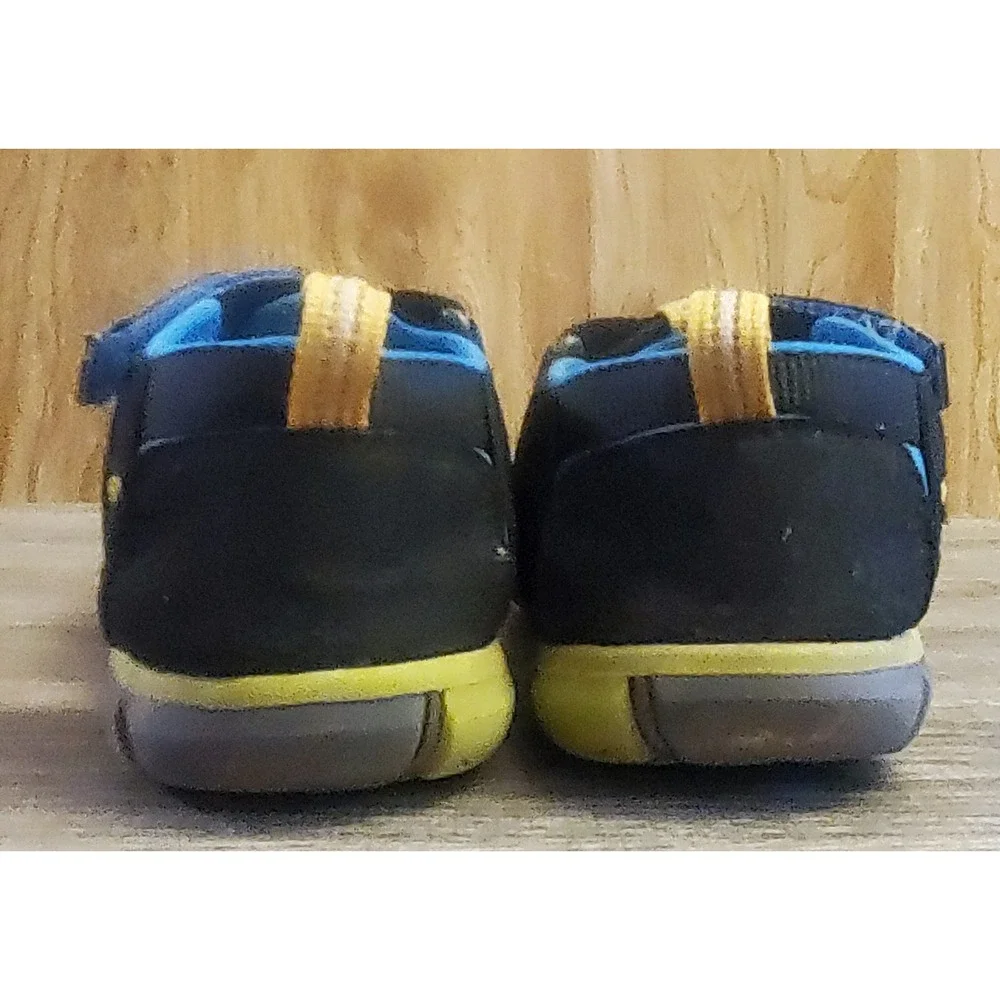Keen Seacamp II Hiking Sandals Youth Size 4 Black‎ Blue